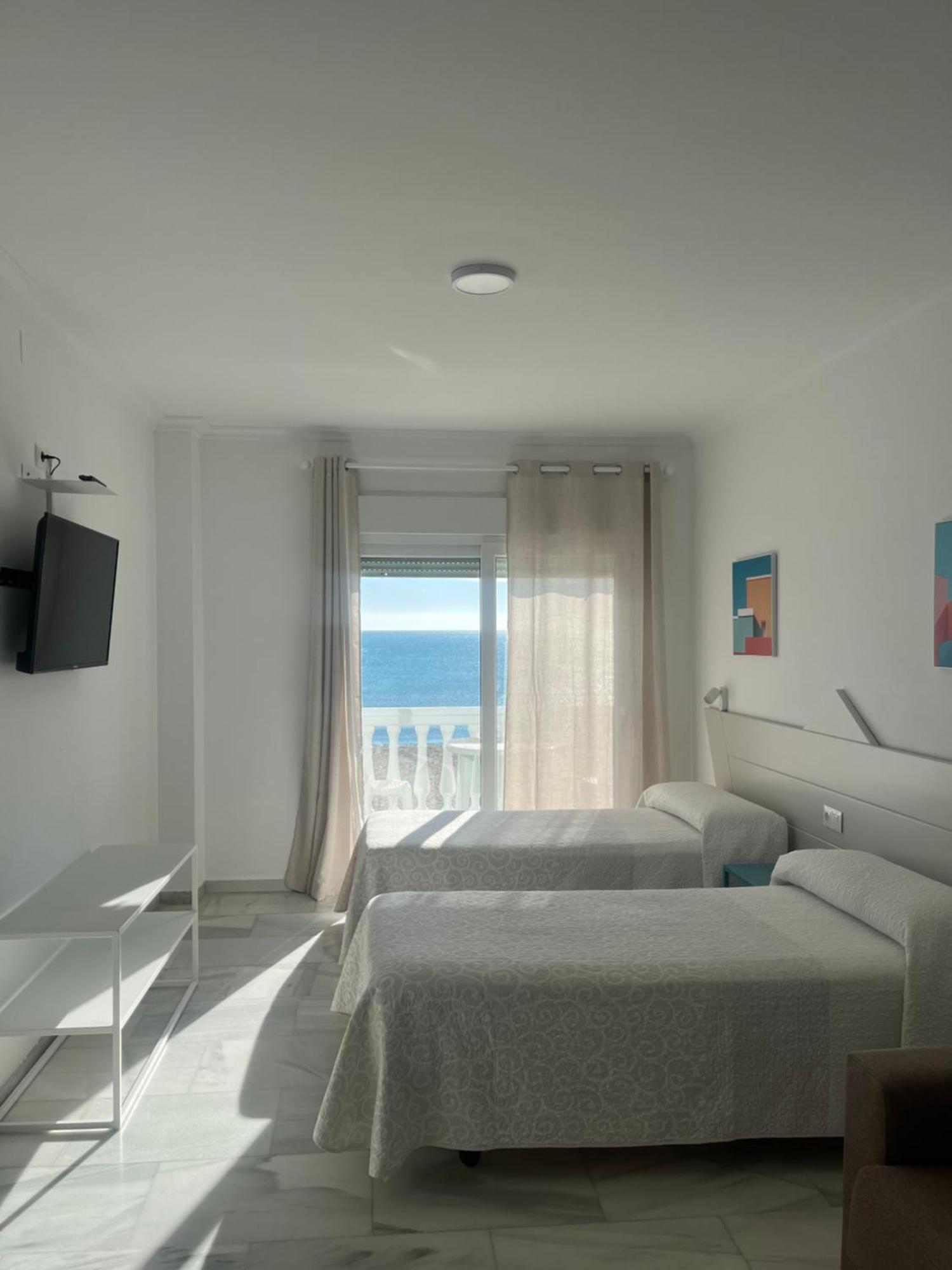 Apartamentos Guaquin Torremolinos Exterior photo