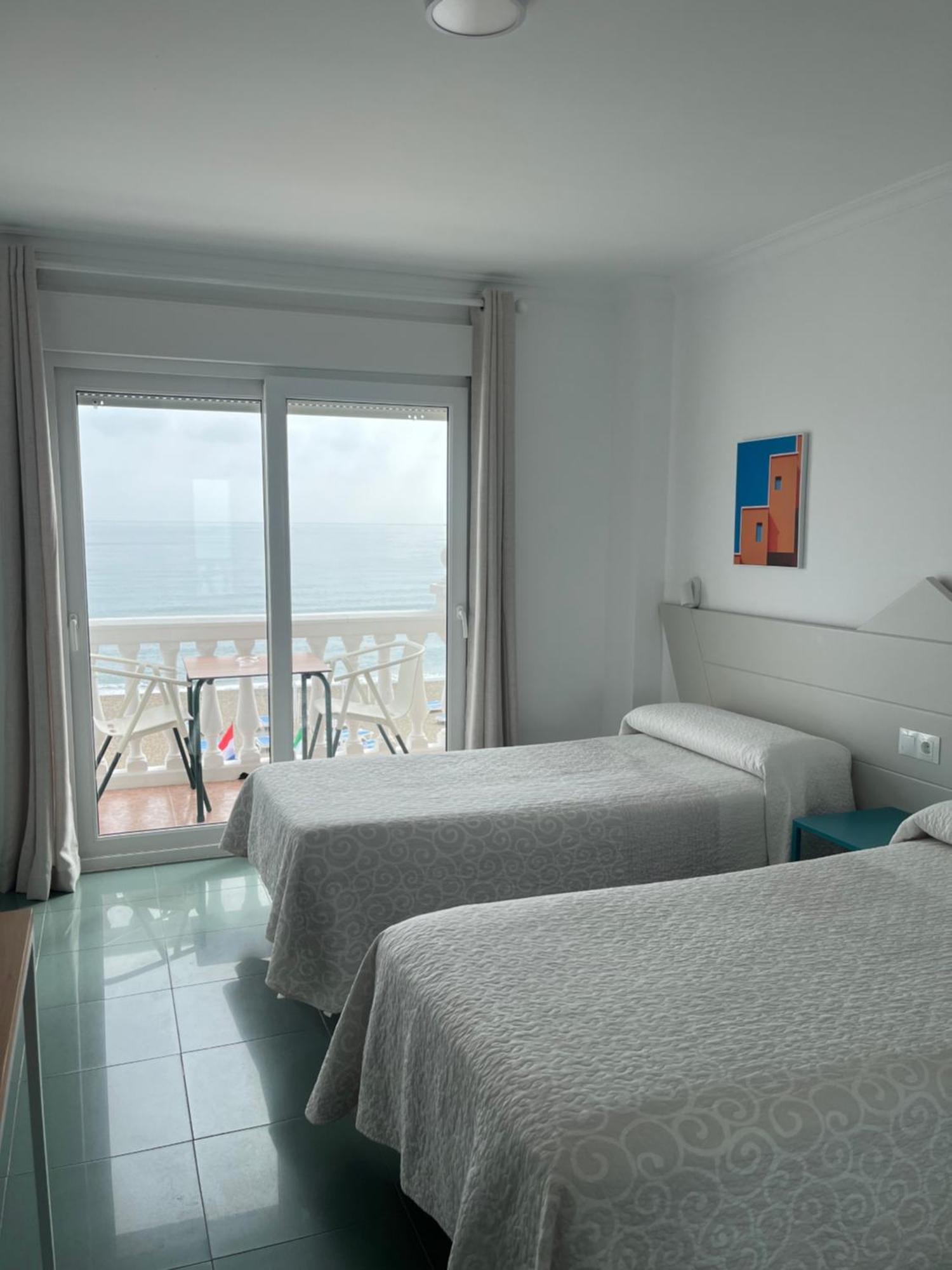 Apartamentos Guaquin Torremolinos Exterior photo
