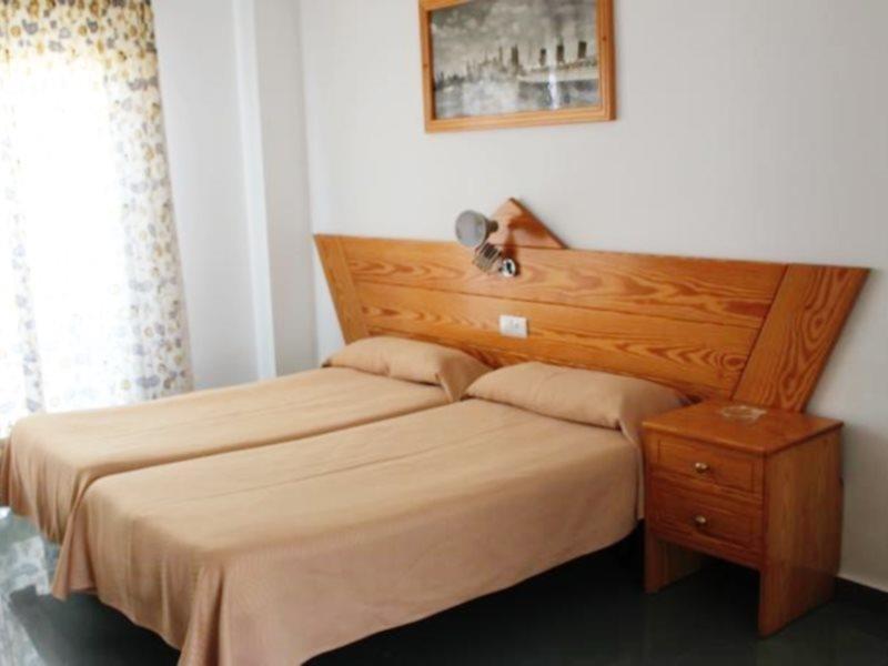 Apartamentos Guaquin Torremolinos Exterior photo